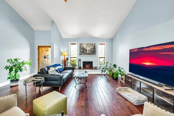 $3,200 | 1605 East Candlestick Drive, Tempe, AZ 85283