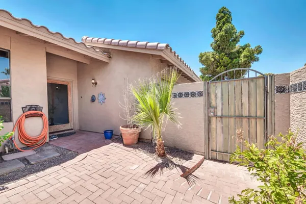 $3,200 | 1605 East Candlestick Drive, Tempe, AZ 85283