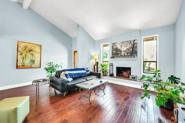 $3,200 | 1605 East Candlestick Drive, Tempe, AZ 85283