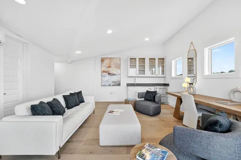 $1,099,000 | 2707 Salek View, Austin, TX 78741