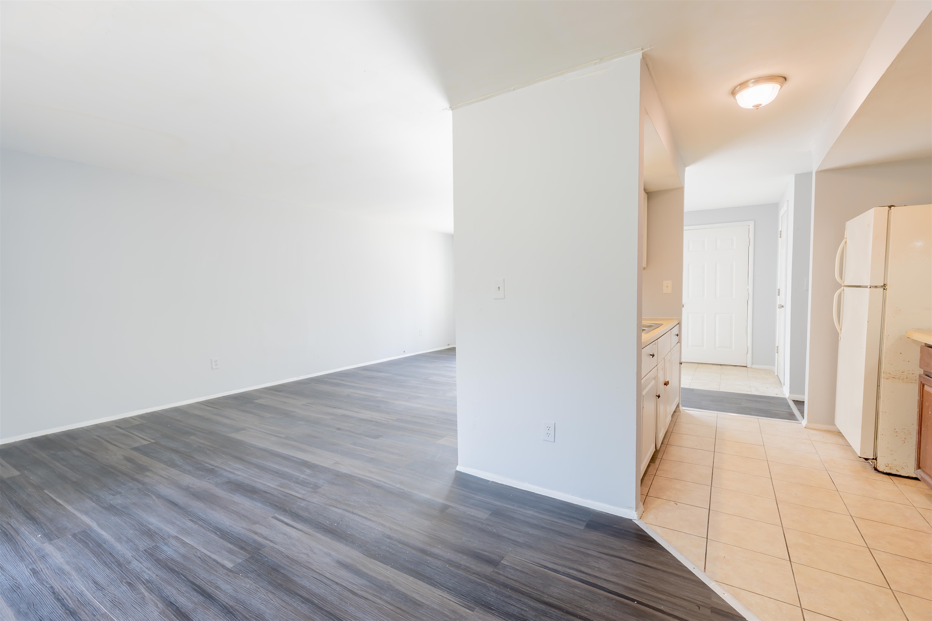 900 East Main Street Rio Grande, NJ 08242 - Photo 8 of 29 a view of a room with wooden floor