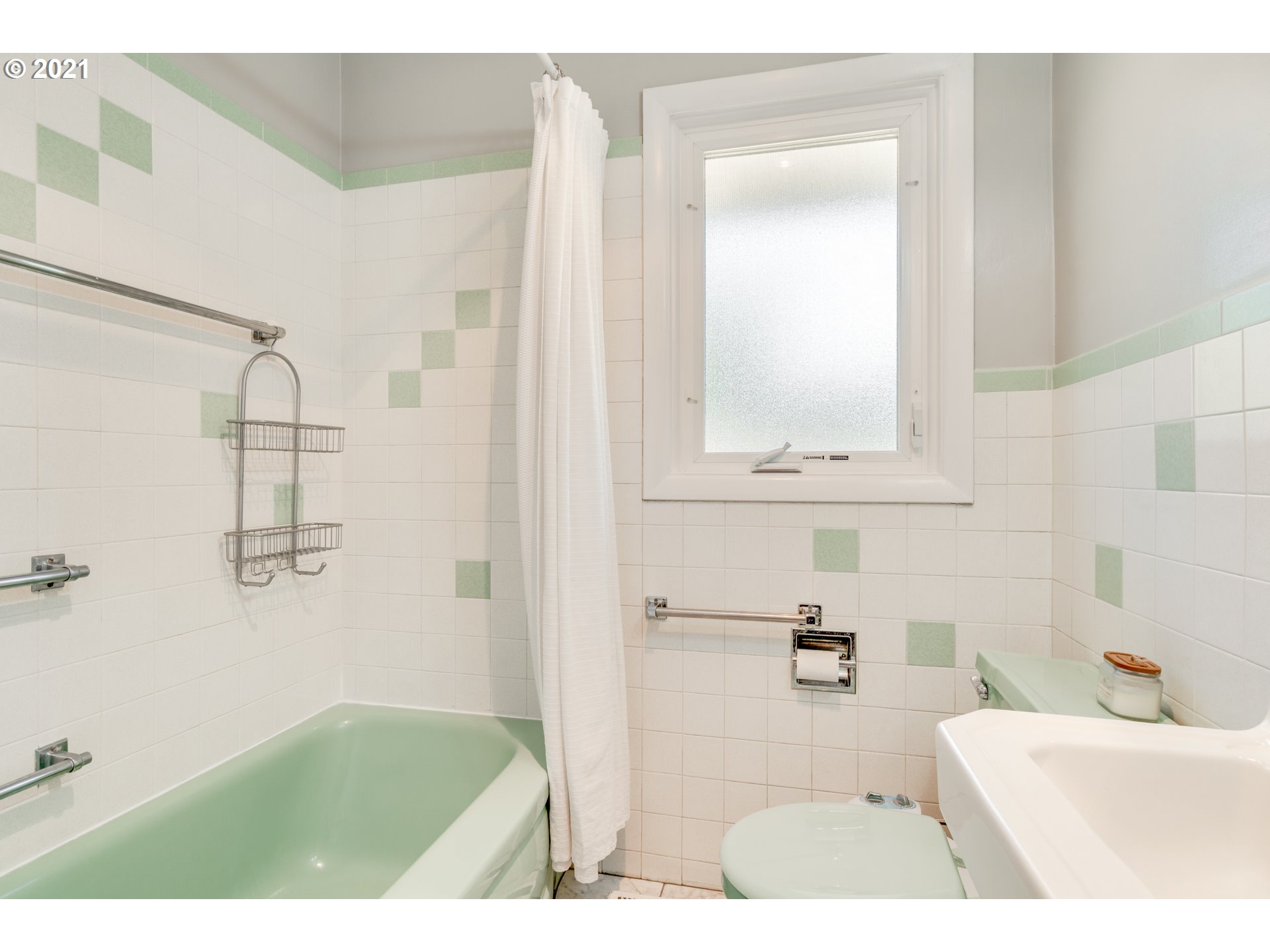 4091 Gardner Road Southeast Salem, OR 97302 - Photo 21 of 32 Gallery Image 21