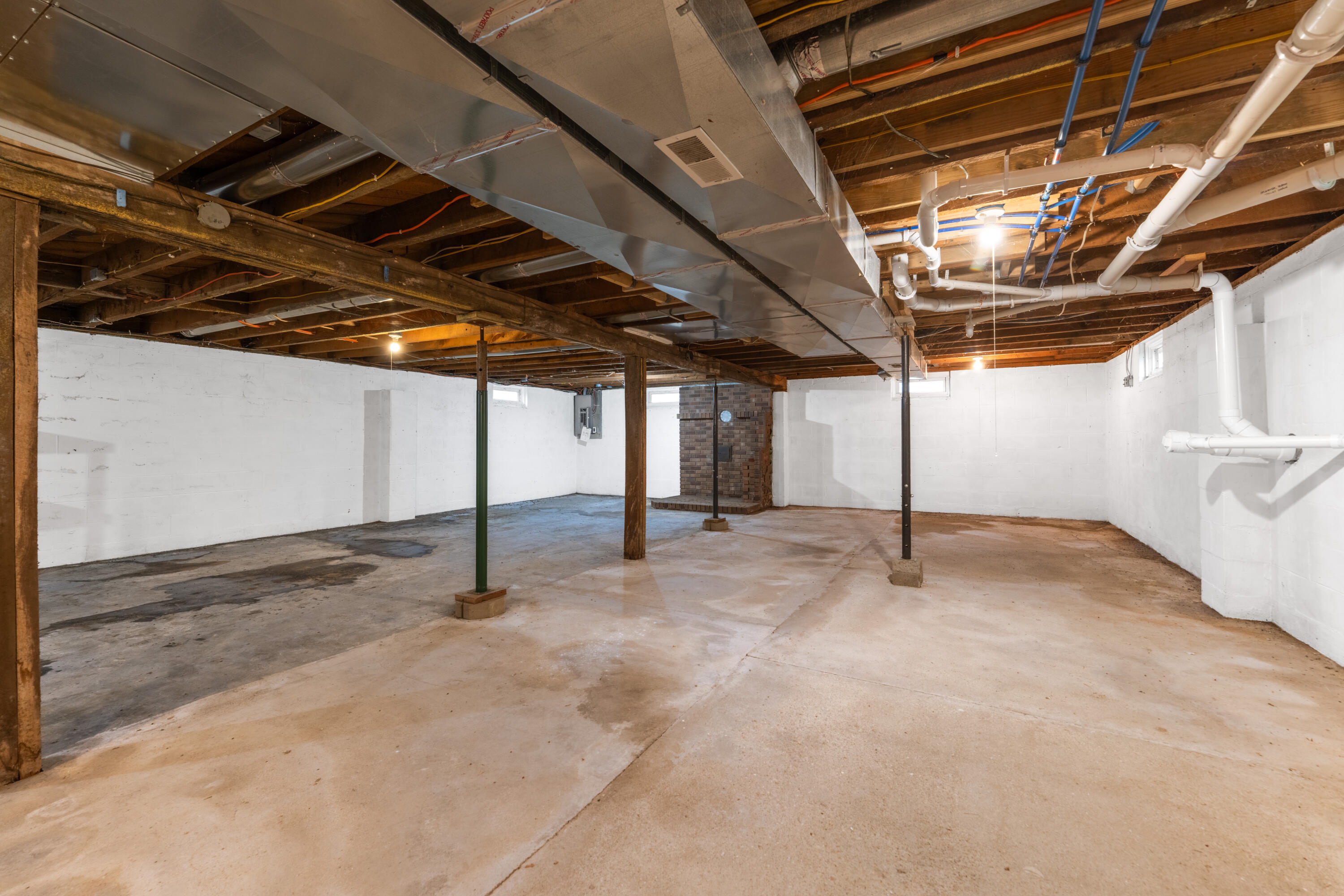 8875 Huff Road Bellevue, MI 49021 - Photo 15 of 39 DSC05254-HDR