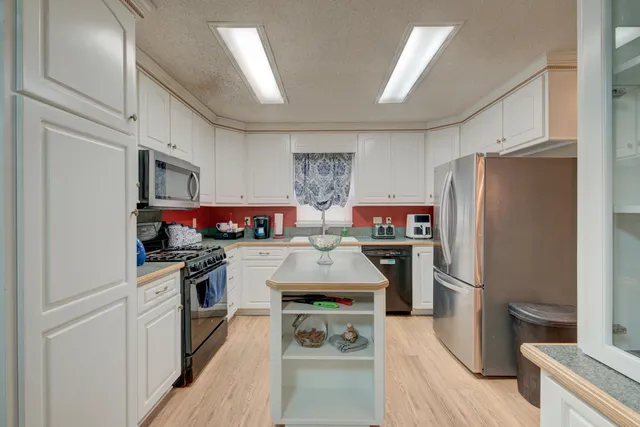 $399,900 | 1016 Maidstone Drive, Summerville, SC 29483