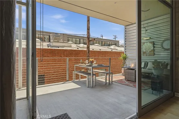 $7,200 | 4080 Glencoe Avenue, Unit 222, Marina del Rey, CA 90292