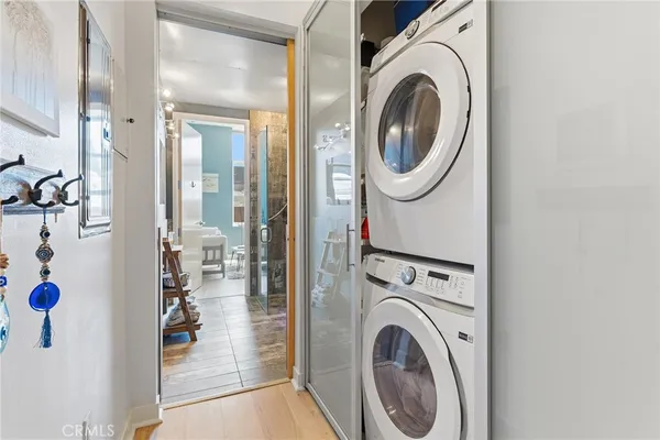 $7,200 | 4080 Glencoe Avenue, Unit 222, Marina del Rey, CA 90292