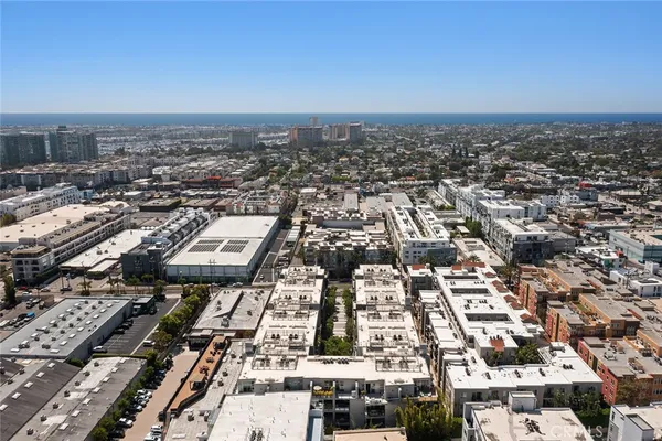 $7,200 | 4080 Glencoe Avenue, Unit 222, Marina del Rey, CA 90292