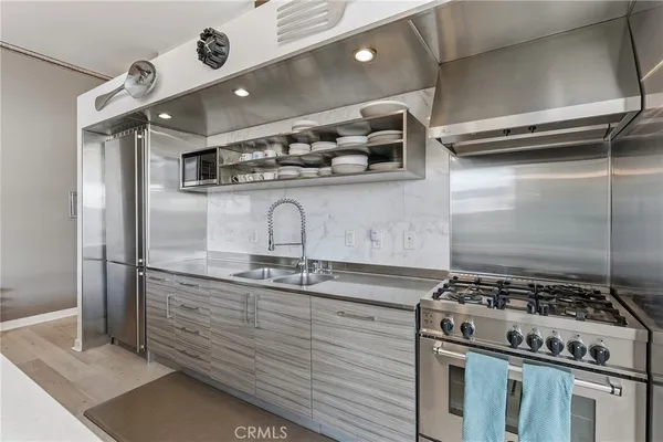 $7,200 | 4080 Glencoe Avenue, Unit 222, Marina del Rey, CA 90292