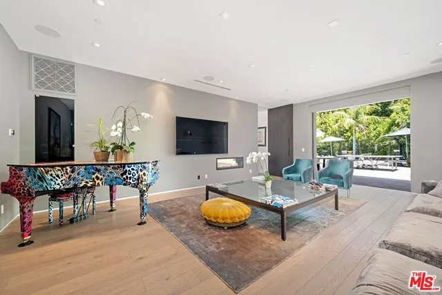 $70,000 | 9570 Sunset Boulevard, Beverly Hills, CA 90210