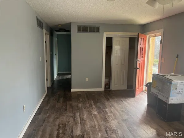 $129,900 | 104 Chippewa, Irondale, MO 63648