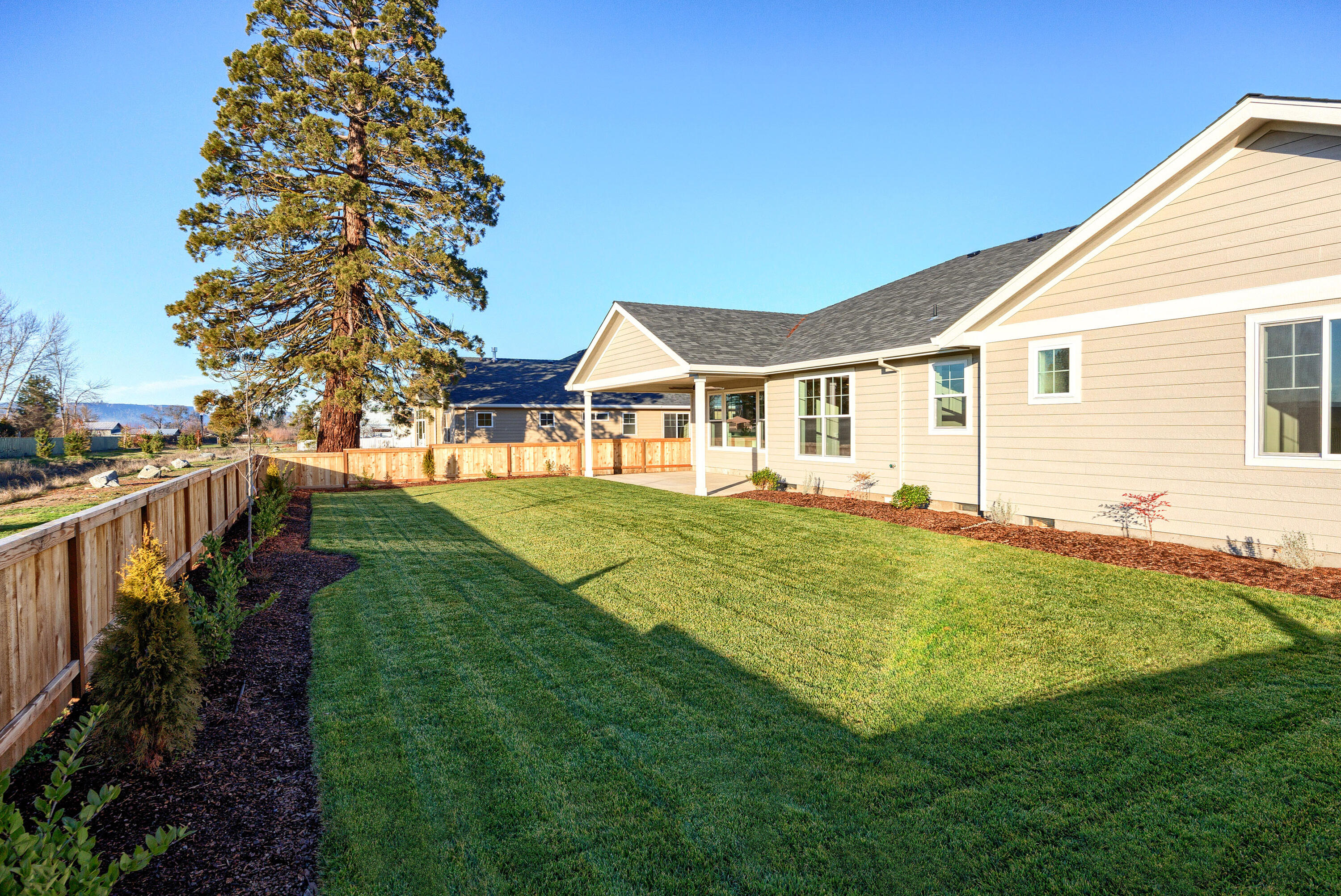 1409 River Run Street Central Point, OR 97502 - Photo 60 of 83 -