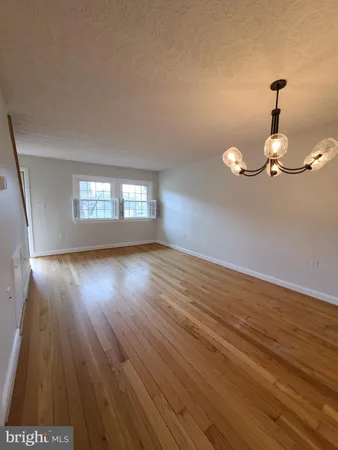 $2,801 | 220 South Virginia Avenue, Unit 82, Falls Church, VA 22046