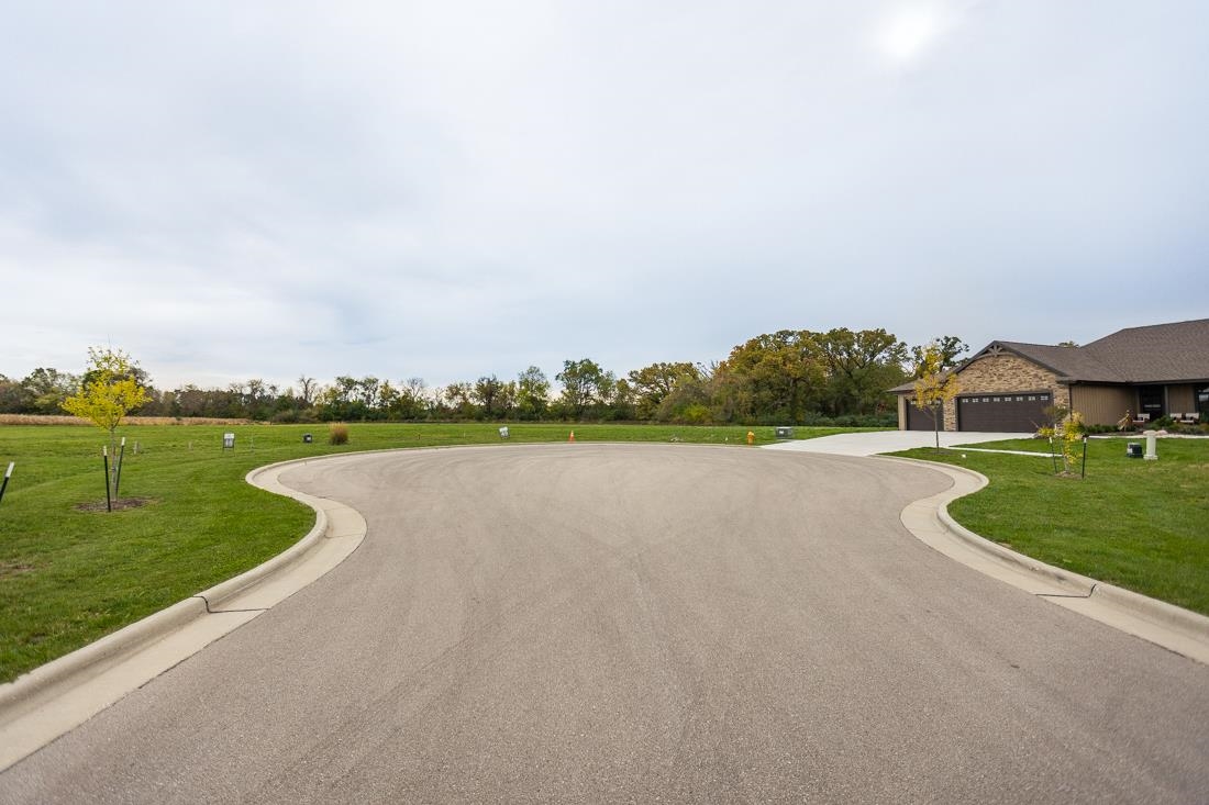 2676 Woodside Drive Beloit, WI 53511 - Photo 13 of 25