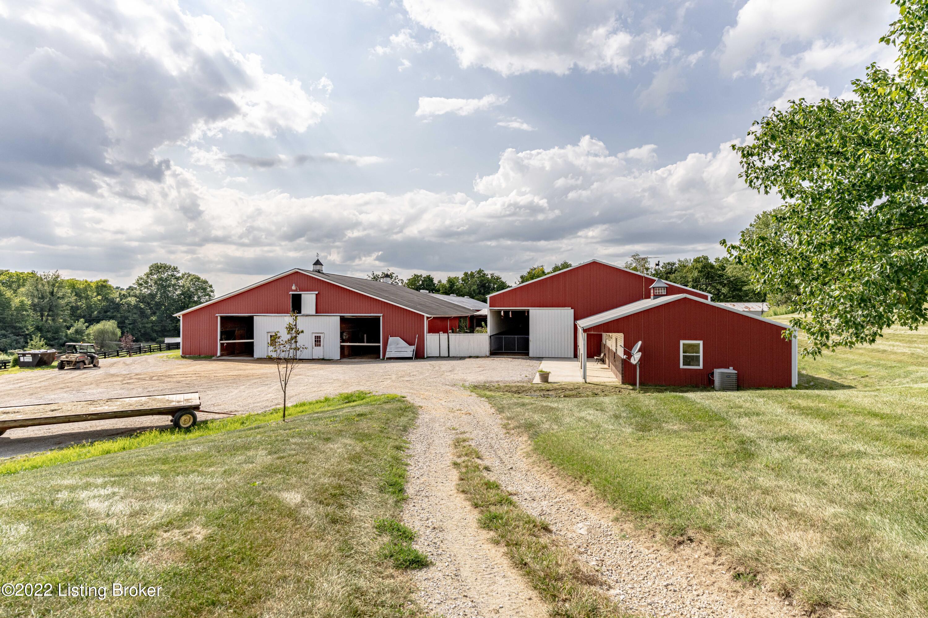 844 Nolan Road Simpsonville, KY 40067 - Photo 2 of 32 DSC01907