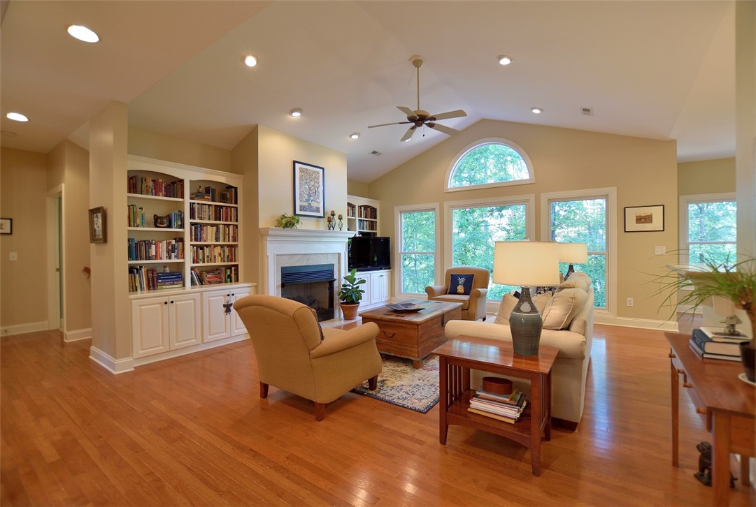 409 Promontory Ridge Seneca, SC 29672 - Photo 10 of 31 Gallery Image 10