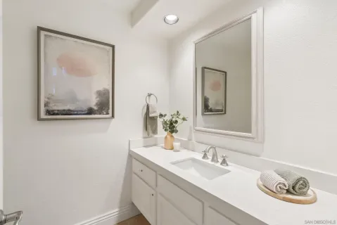 $1,749,000 | 3774 Paseo Vista Famosa, Rancho Santa Fe, CA 92091