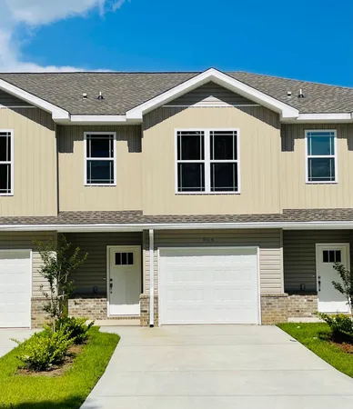 $1,495 | 812 Carlton Street, Crestview, FL 32539