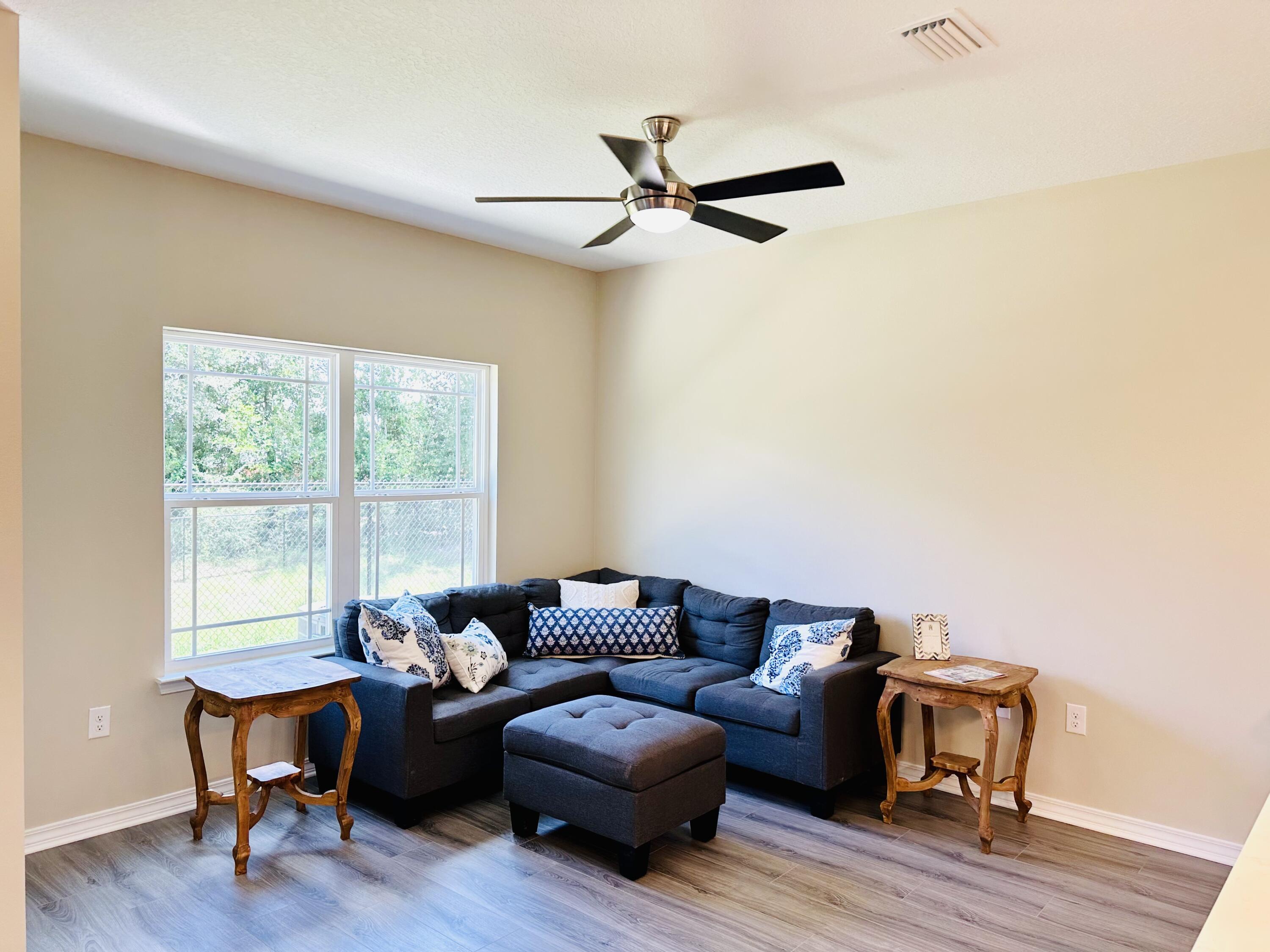 812 Carlton Street Crestview, FL 32539 - Photo 4 of 13 IMG_2099