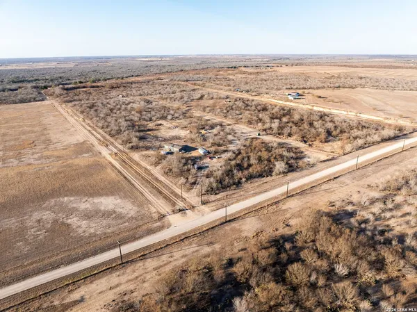 $420,000 | 2217 Cr 414, Falls City, TX 78113