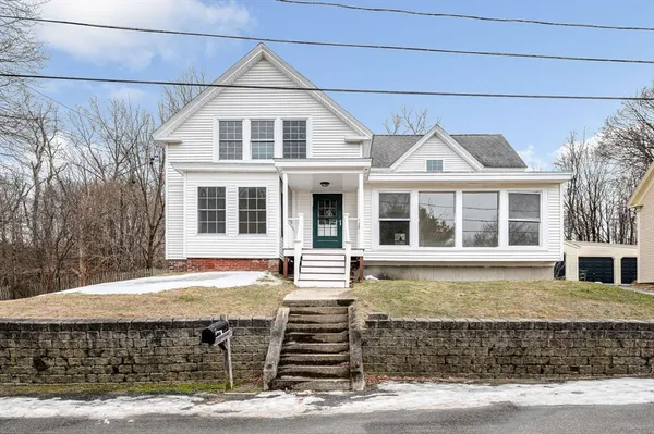 $565,000 | 10 Bennett Street, Pepperell, MA 01463