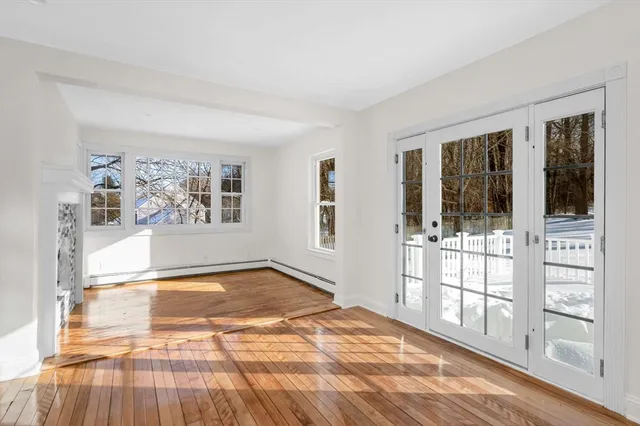 $469,000 | 10 Bennett Street, Pepperell, MA 01463