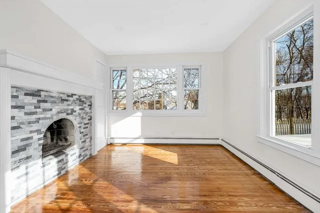 $469,000 | 10 Bennett Street, Pepperell, MA 01463