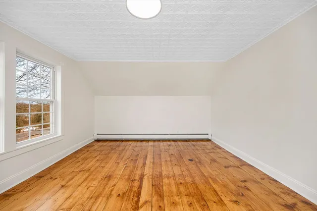 $469,000 | 10 Bennett Street, Pepperell, MA 01463