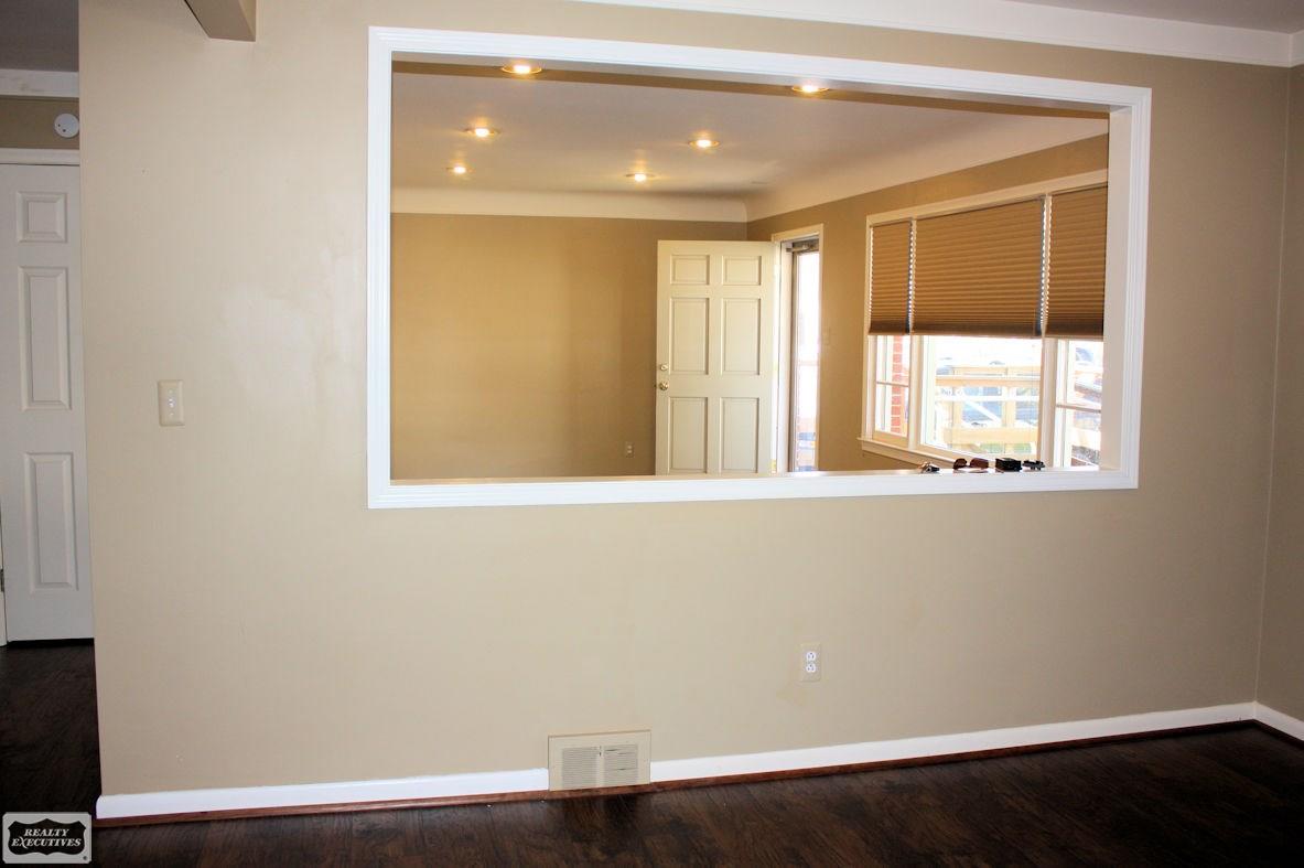 240 North Rawles Street Romeo, MI 48065 - Photo 4 of 20 31287338-3.JPG