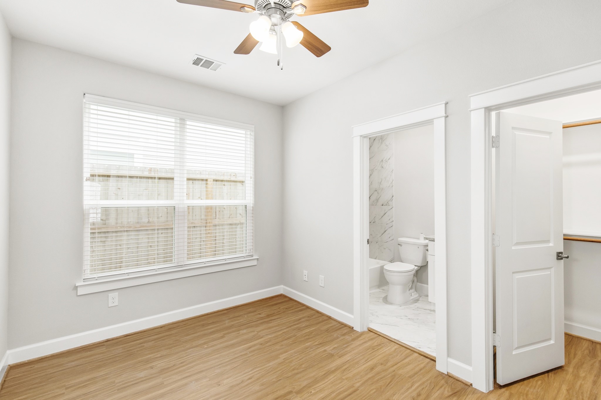 603 H Link Road Houston, TX 77009 - Photo 32 of 47 COMPLETED HOME FEATURES MAY VARY SLIGHTLY