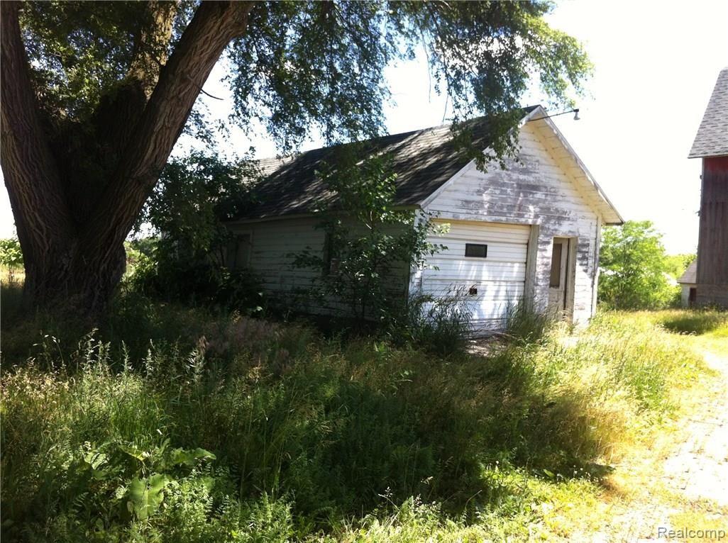 620 North Nicholson Road Fowlerville, MI 48836 - Photo 4 of 18 IMG_2184.JPG