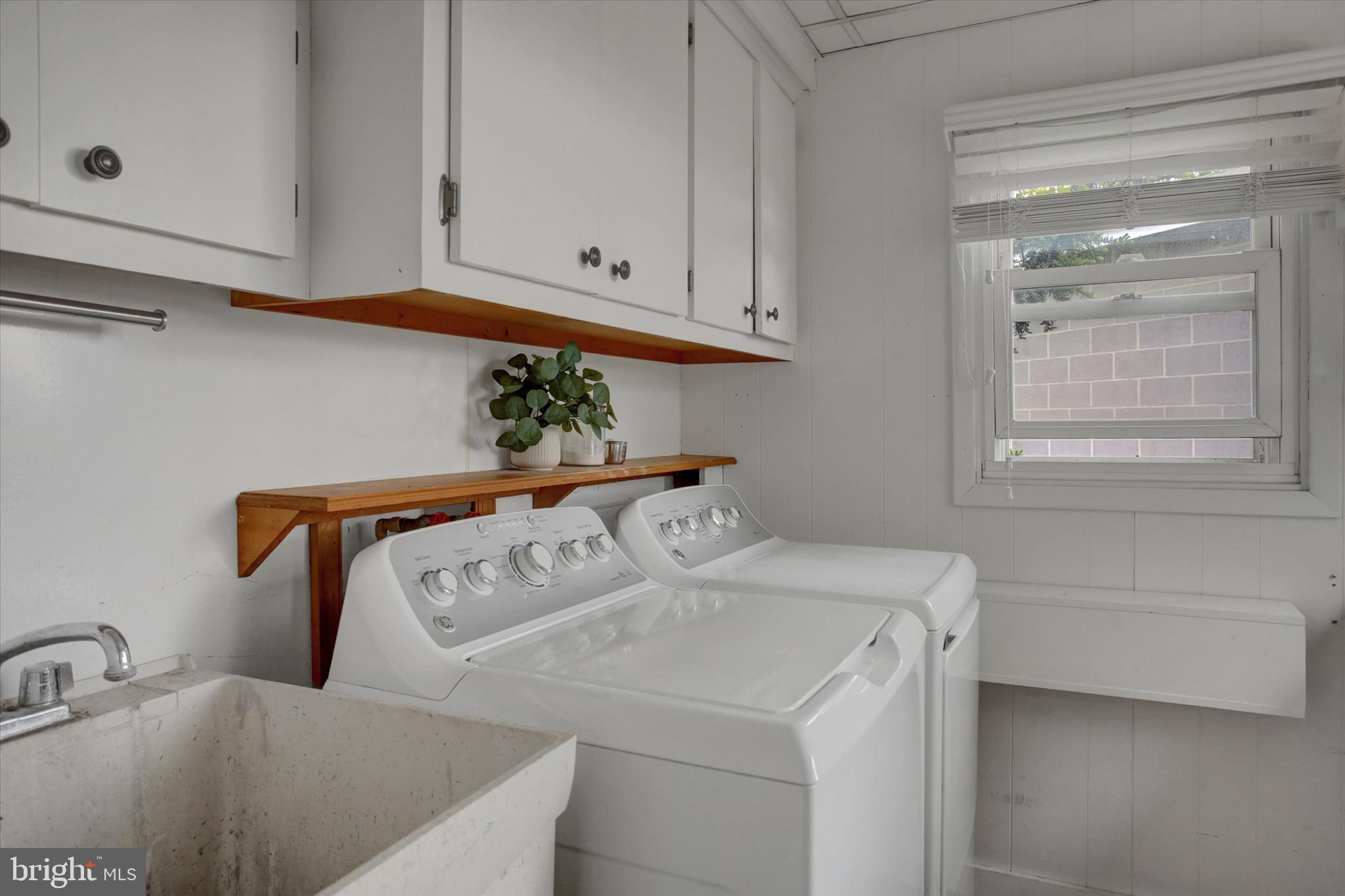 3715 Bullfrog Road Fairfield, PA 17320 - Photo 13 of 45 main floor laundry