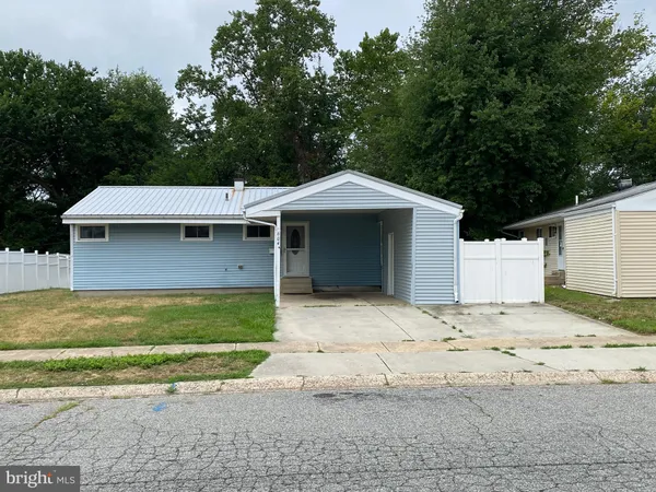 $1,600 | 604 River Road, Dover, DE 19901