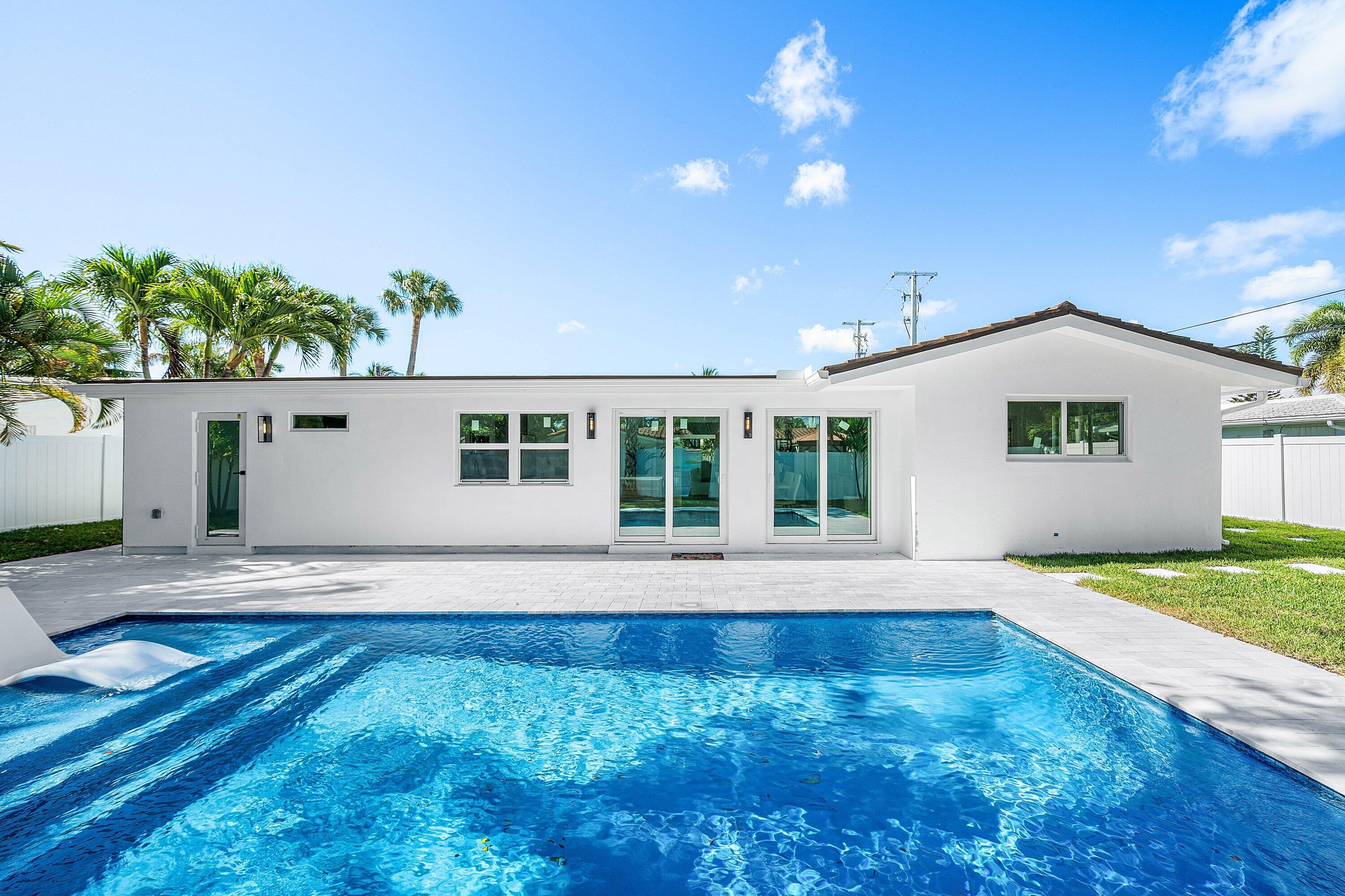 833 Southwest 5th Street Boca Raton, FL 33486 - Photo 2 of 31 037-833Southwest5thStreet-BocaRaton-FL-3