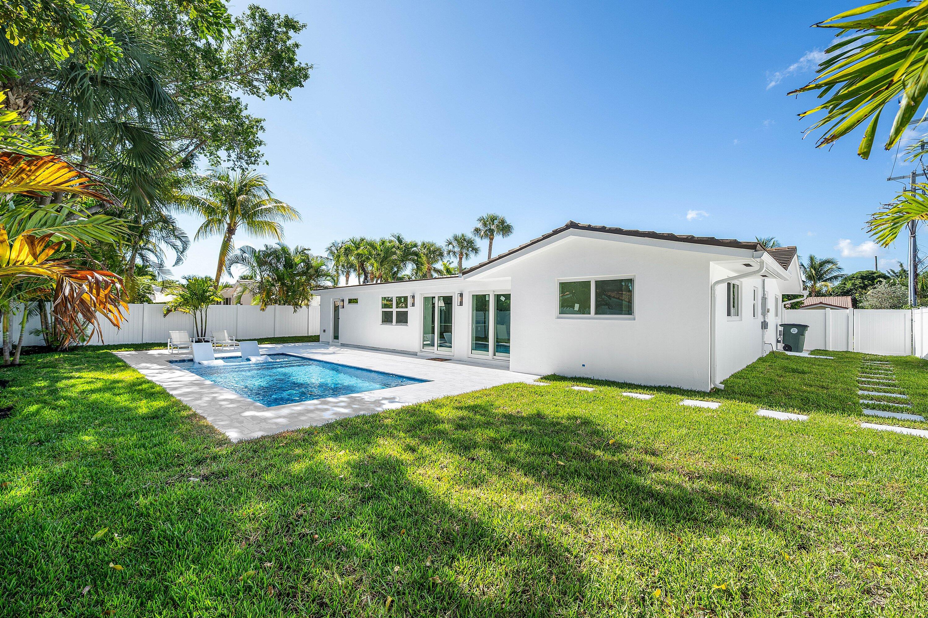 833 Southwest 5th Street Boca Raton, FL 33486 - Photo 26 of 31 036-833Southwest5thStreet-BocaRaton-FL-3