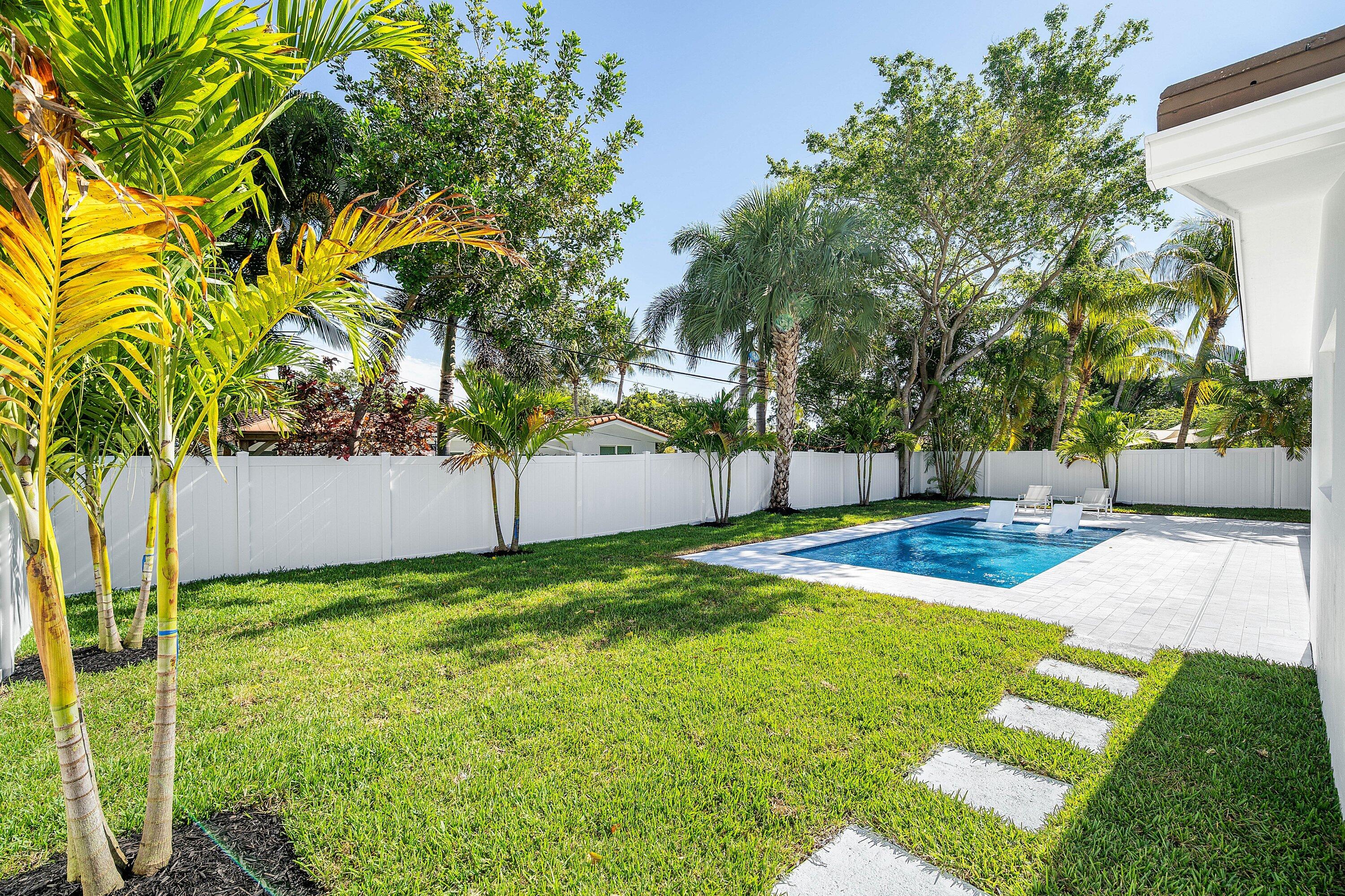 833 Southwest 5th Street Boca Raton, FL 33486 - Photo 27 of 31 038-833Southwest5thStreet-BocaRaton-FL-3