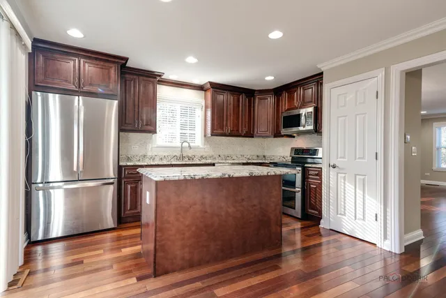 $2,900 | 18599 West Sterling Court, Grayslake, IL 60030