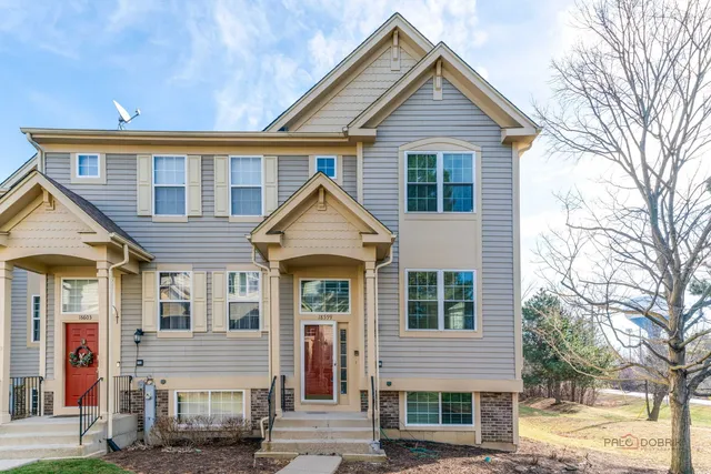 $2,900 | 18599 West Sterling Court, Grayslake, IL 60030