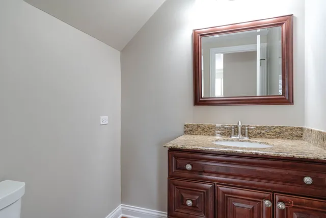 $2,900 | 18599 West Sterling Court, Grayslake, IL 60030