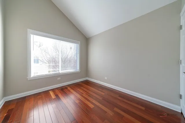 $2,900 | 18599 West Sterling Court, Grayslake, IL 60030