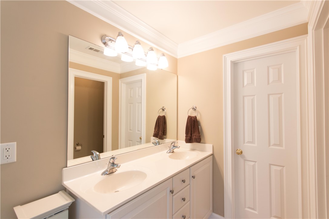 111 Timber Trace Way, Unit EASLEY Easley, SC 29642 - Photo 12 of 22 Gallery Image 12