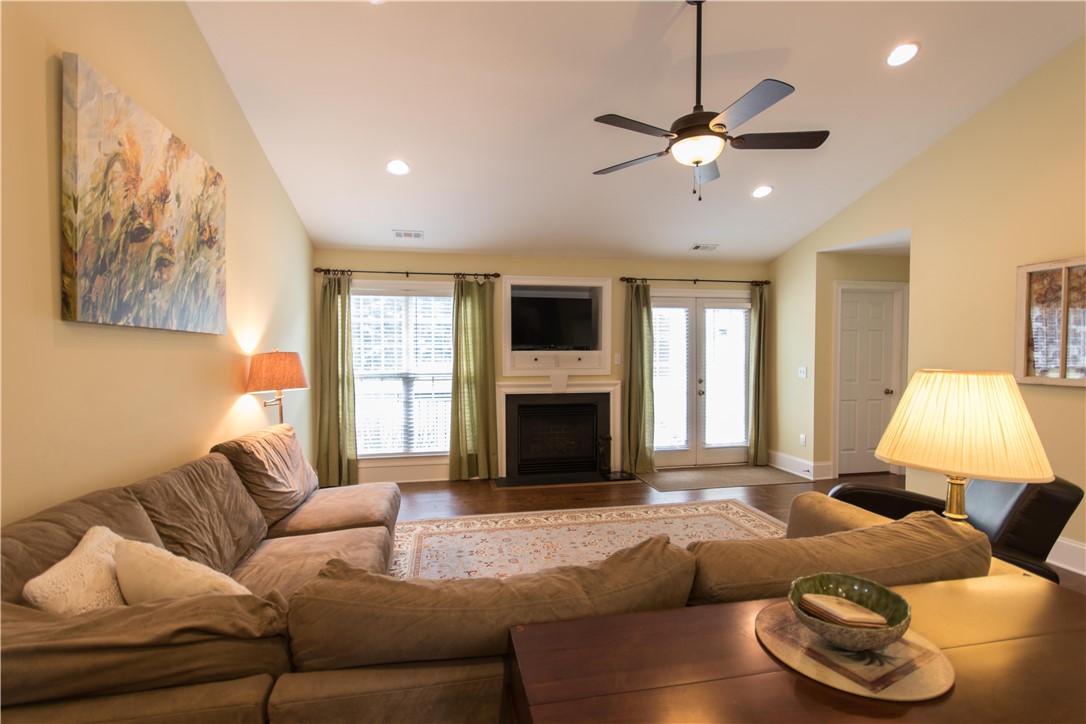 111 Timber Trace Way, Unit EASLEY Easley, SC 29642 - Photo 7 of 22 Gallery Image 7