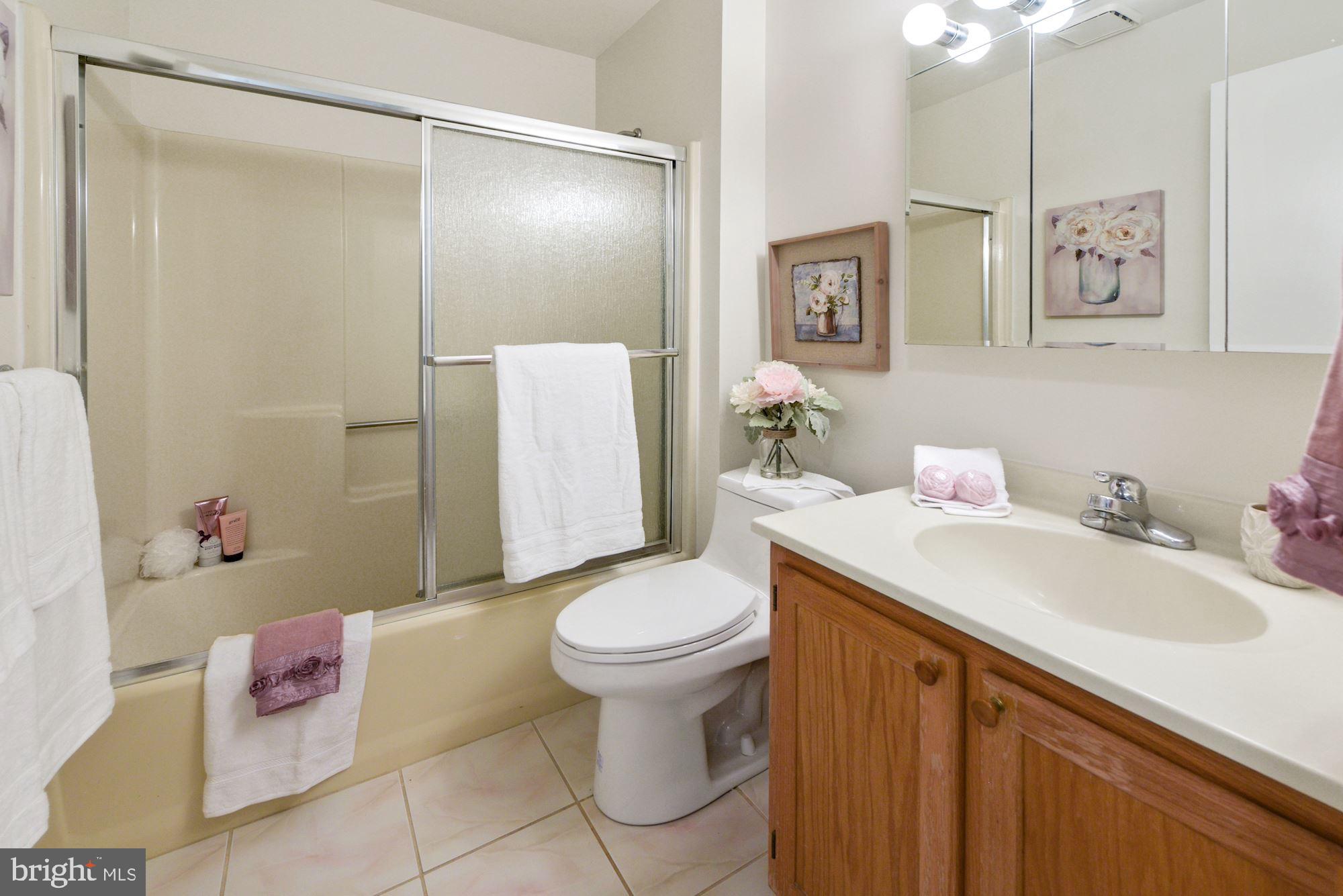 29 Village Lane Mount Laurel, NJ 08054 - Photo 21 of 31 Hall Bath