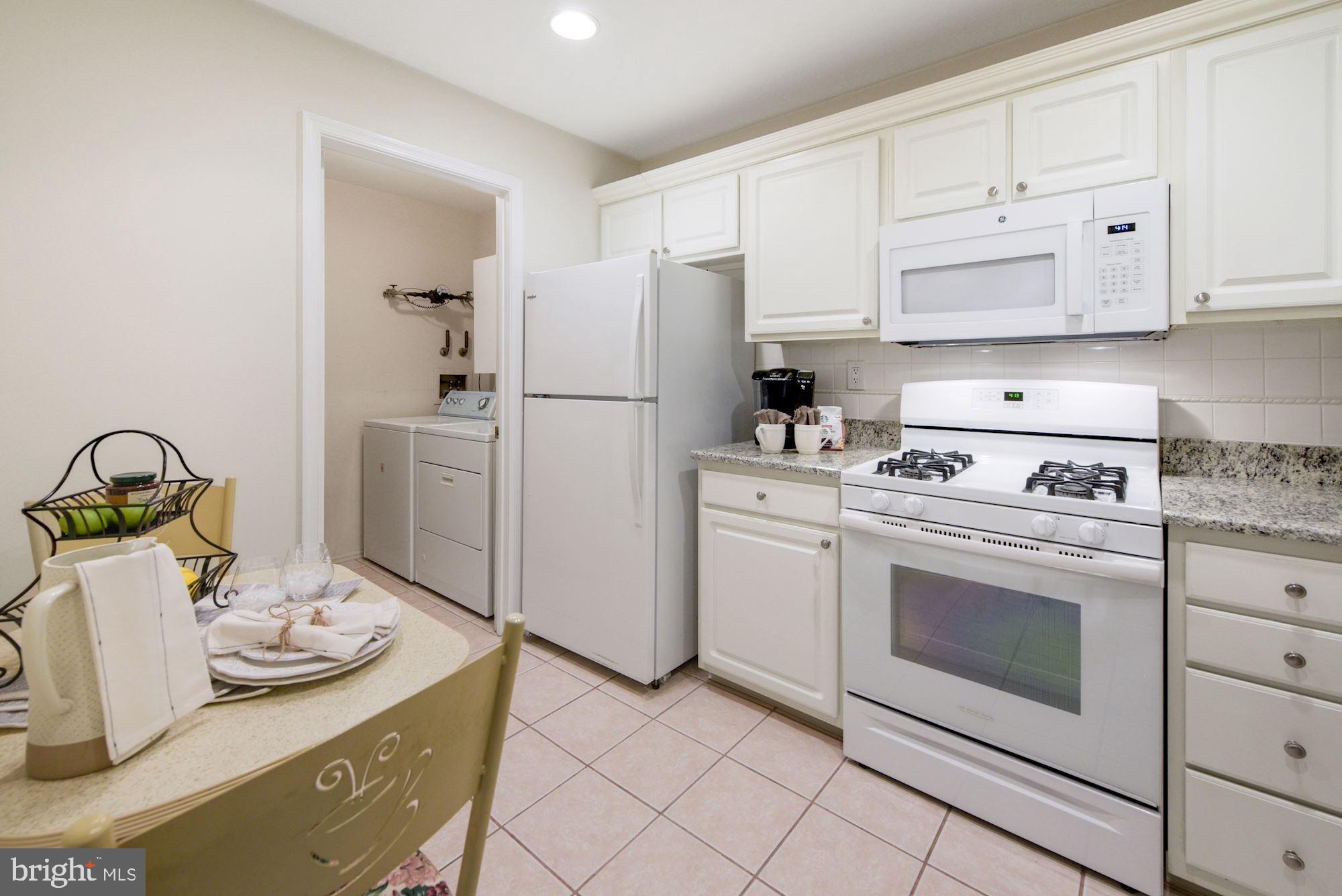 29 Village Lane Mount Laurel, NJ 08054 - Photo 22 of 31 Eat in Kitchen