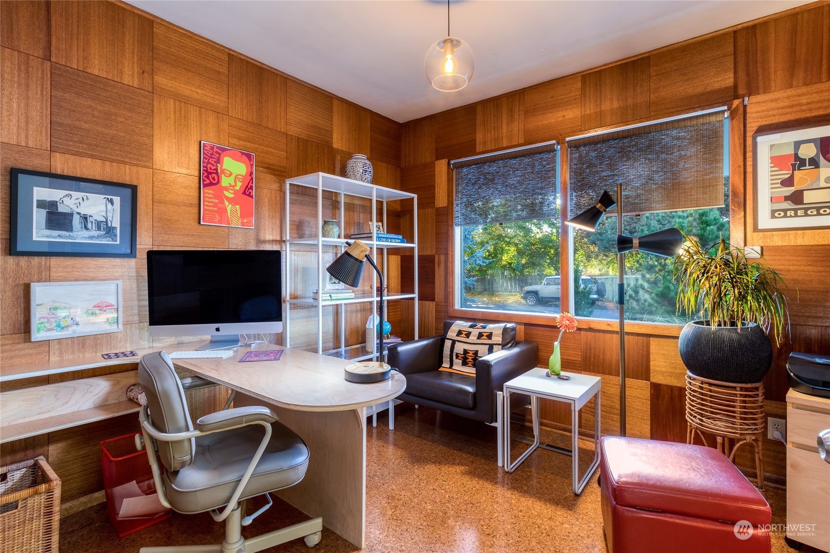 1739 Center Street Walla Walla, WA 99362 - Photo 22 of 40 a work room with furniture and a floor to ceiling window