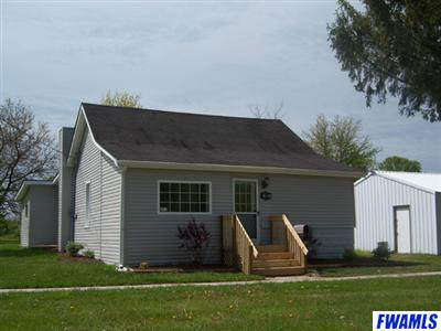 246 Walnut Street Butler, IN 46721 - Photo 3 of 13
