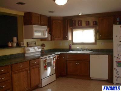 246 Walnut Street Butler, IN 46721 - Photo 9 of 13