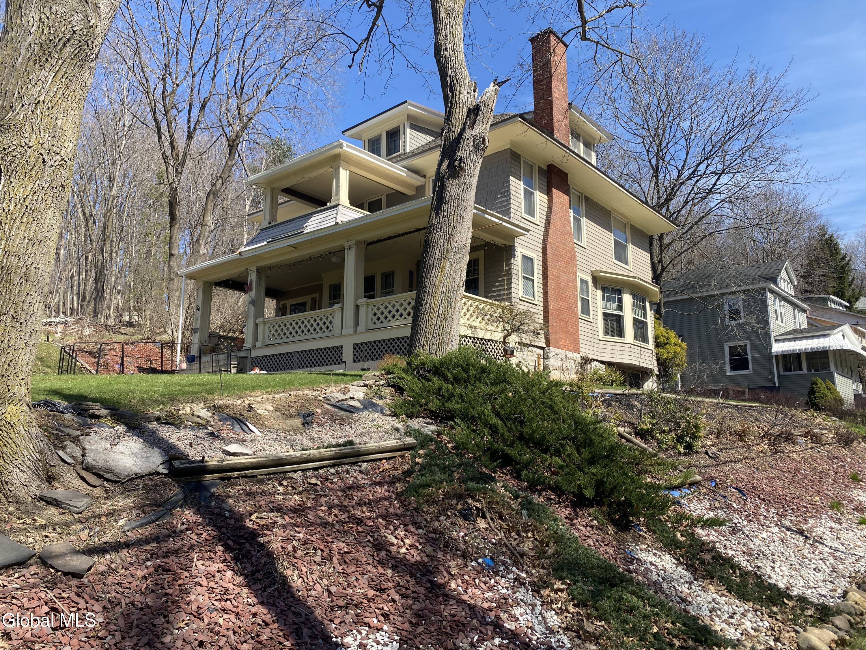 24 Northampton Road Amsterdam, NY 12010 - Photo 4 of 56 IMG_2884