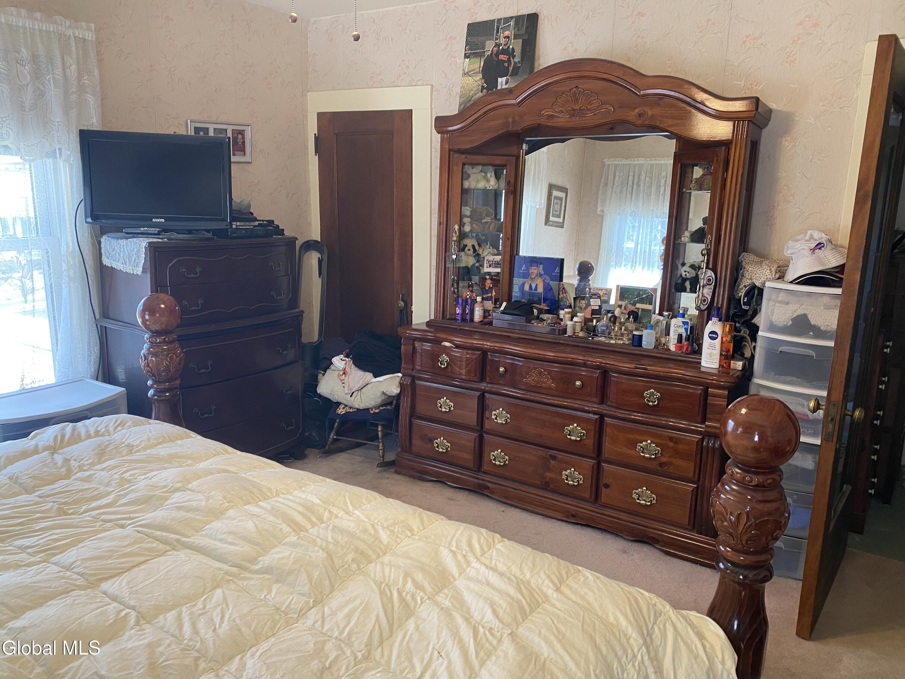 24 Northampton Road Amsterdam, NY 12010 - Photo 45 of 56 IMG_2871