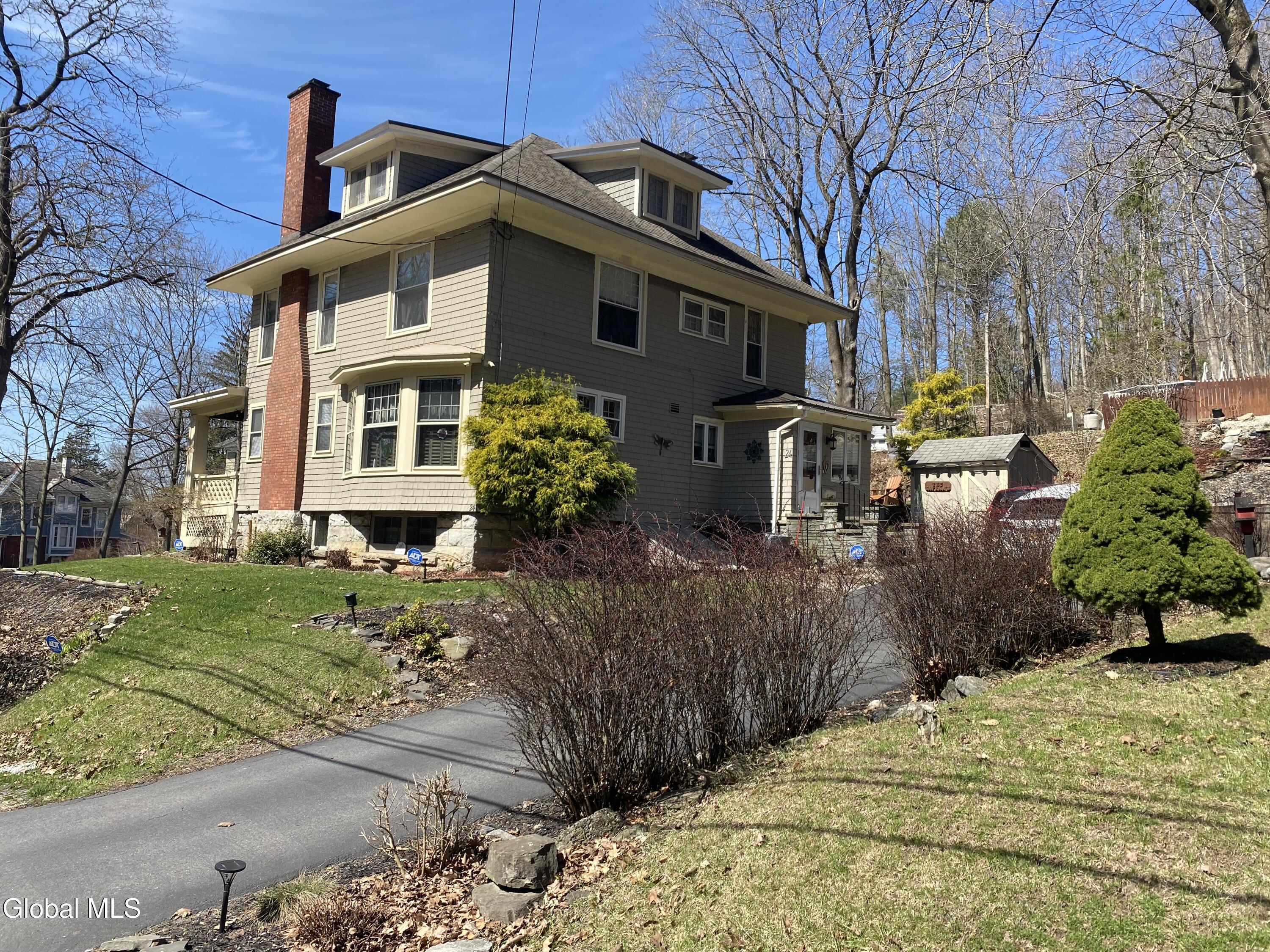 24 Northampton Road Amsterdam, NY 12010 - Photo 7 of 56 IMG_2910