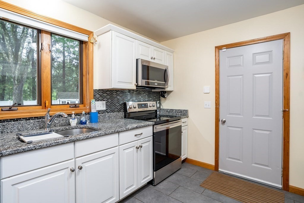 35 Thayer Street South Deerfield, MA 01373 - Photo 20 of 42